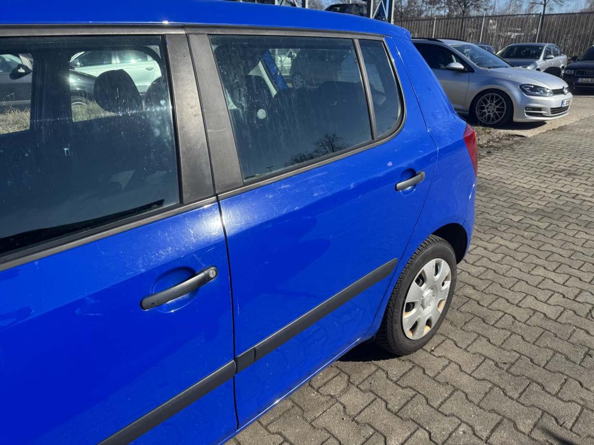 Skoda Fabia 2 5J original T&uuml;r hinten links LF5K Dynamic Blue Flie&szlig;heck Rohbau Bj.2009